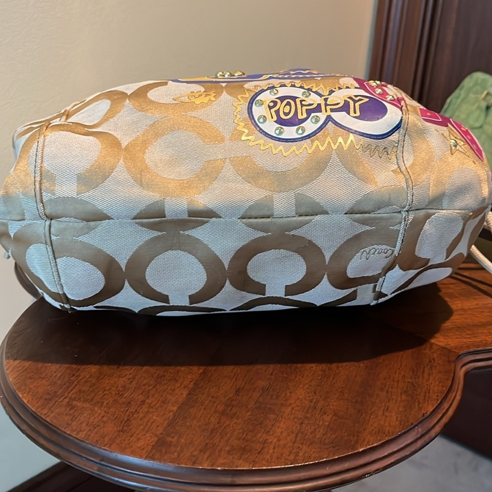 Coach  Poppy  Rare 15311   signature C Tan & Gold  Op Art Graffiti vinyl & Bling - Picture 7 of 17